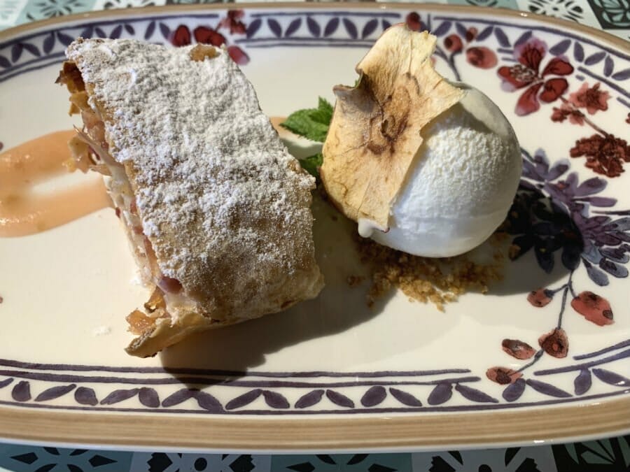 Apple strudel and ice cream — traditional Slovenian food