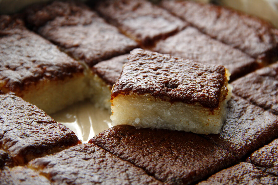 Bibingka malagkit in a tray