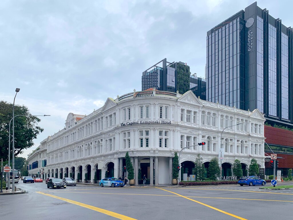 Outside The Capitol Kempinski Hotel Singapore credit Chainwit Wikimedia