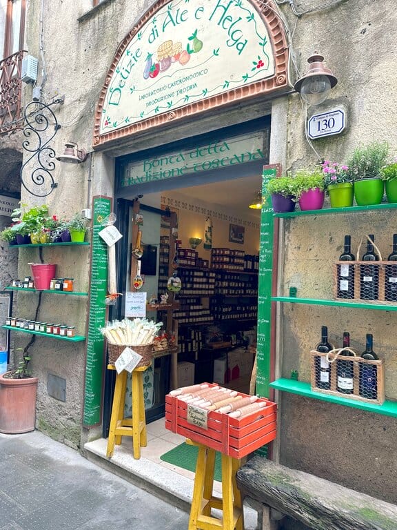 Shop on Via Roma in Pitigliano Italy