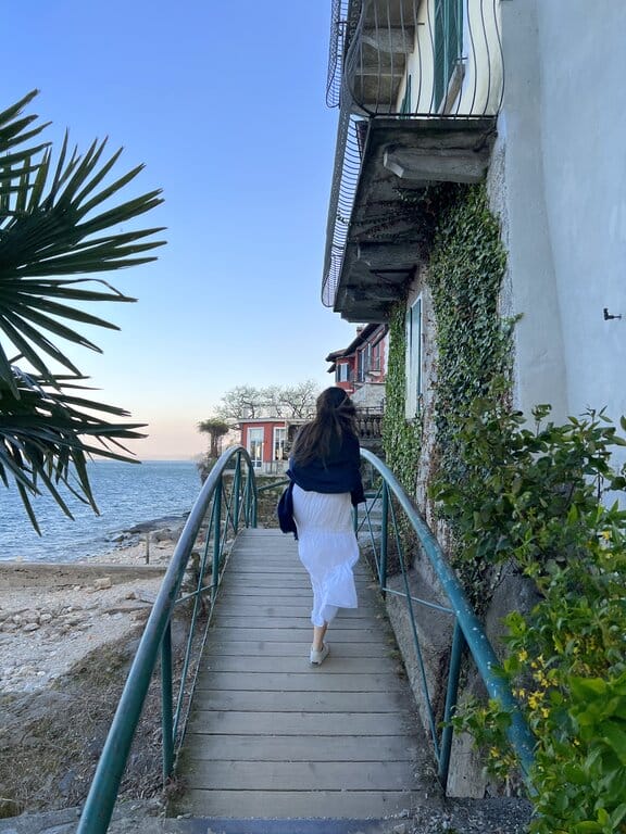 Lisa Rivera in Isola dei Pescatori Italy