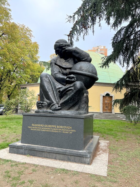 Statue outside Milan Planetarium