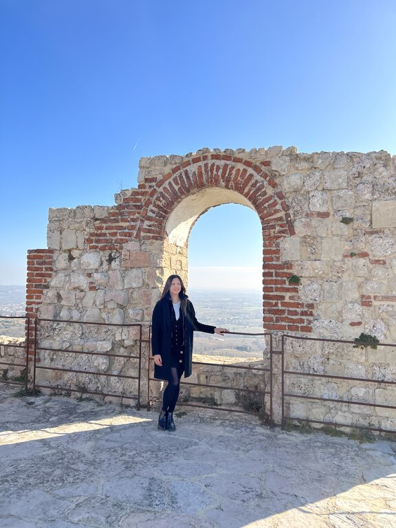 Lisa Rivera in Asolo Italy - what to wear in Italy in November
