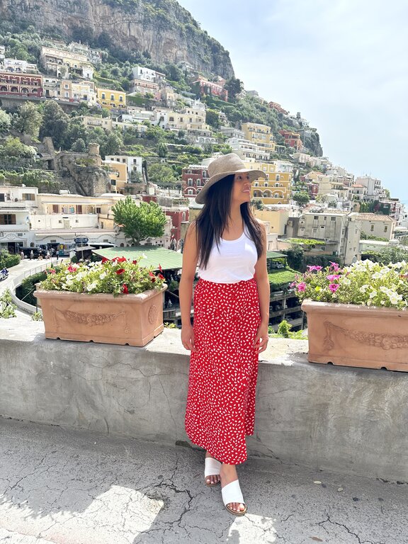 Lisa Rivera in Positano Italy - how to dress in Italy